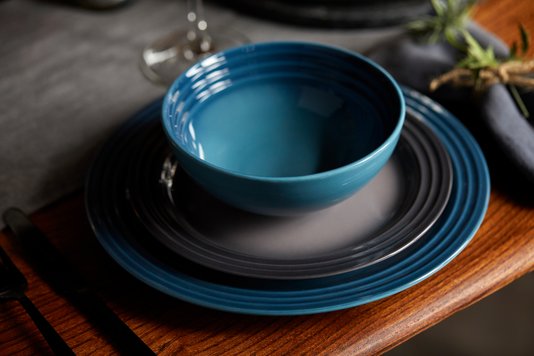 Prato Raso de Cerâmica Le Creuset Azul Caribe 27 cm