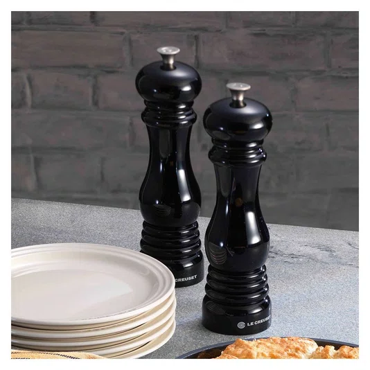 Jogo 2 Moedores Sal e Pimenta Le Creuset Black Onix