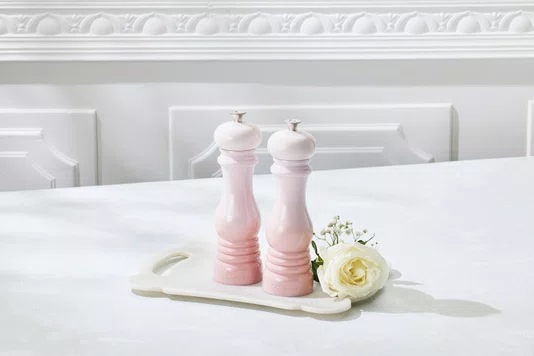 Jogo 2 Moedores Sal e Pimenta Le Creuset Shell Pink