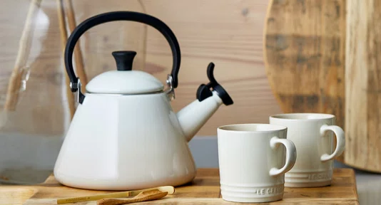 Jogo 3 peças Chaleira e Caneca 350ml Le Creuset Meringue