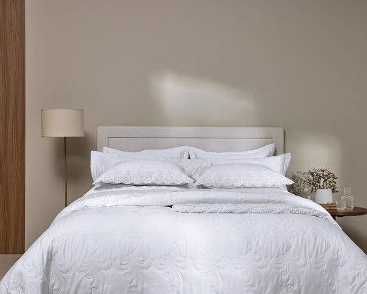 Super Fronha Bargello 300 Fios Trussardi Branco 50 x 90 cm
