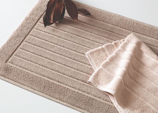 Tapete Piso Antiderrapante Scala Trussardi  Soft Rose 86cm x 60cm