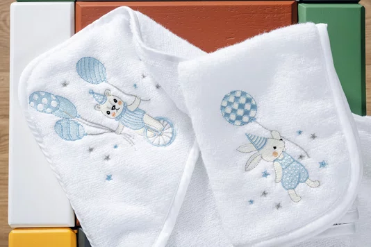 Toalha de Banho com Capuz Bambini Incanto Trussardi Branco 80cm x 80cm