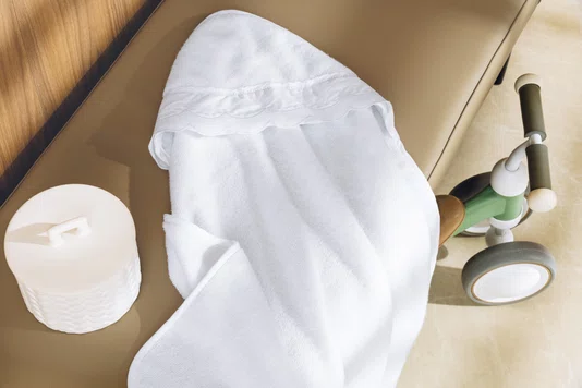 Toalha de Banho com Capuz Bambini Trussardi Branco e Branco 80cm x 80cm