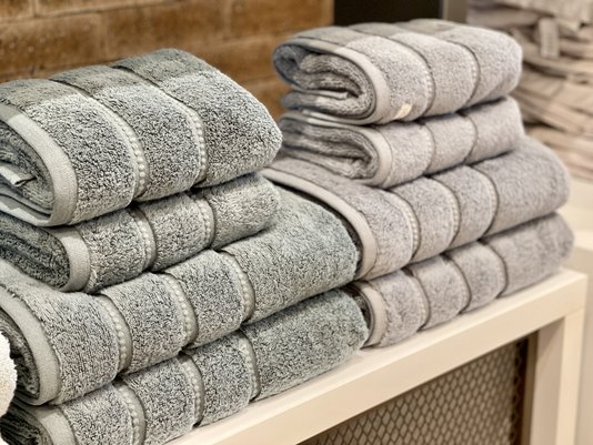 Toalha de Rosto Baby Skin Air Buddemeyer Luxus Verde 48 x 90 cm