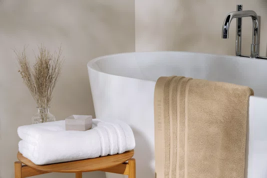 Toalha De Rosto Divine Egípcio Trussardi Nocciola 48cm x 90cm