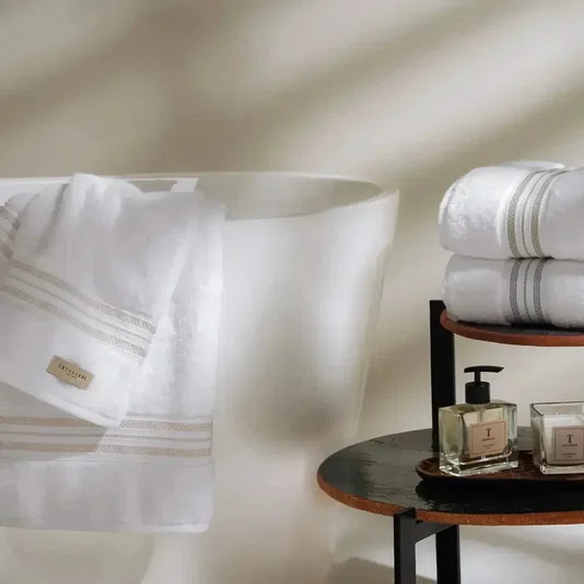 Toalha Rosto Barberine Trussardi Branco e Nocciola 48cm x 80cm
