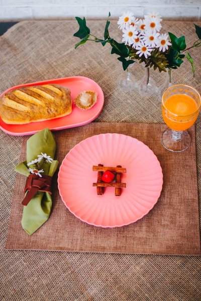 Travessa Oval Porcelana Nórdica Bon Gourmet Rosa
