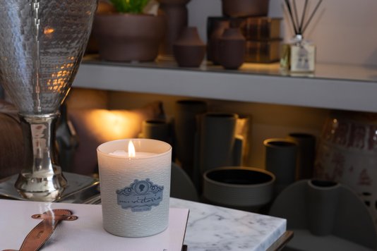 Vela Aromática com Fósforo Lux Peônia M.Victoria 190 g