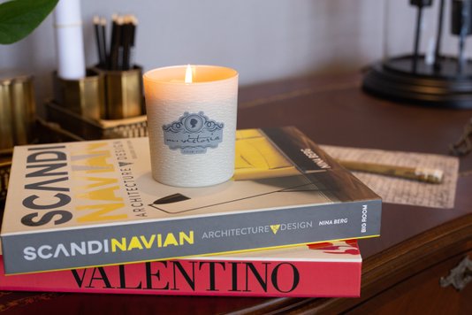Vela Aromática com Fósforo Lux Peônia M.Victoria 190 g