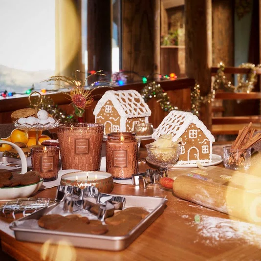 Vela Copo Vidro Clássico Gingerbread Chalet Voluspa 40 Horas