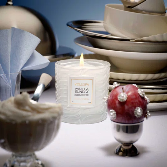 Vela Copo Vidro Clássico Vanilla Sunday Voluspa 60 Horas