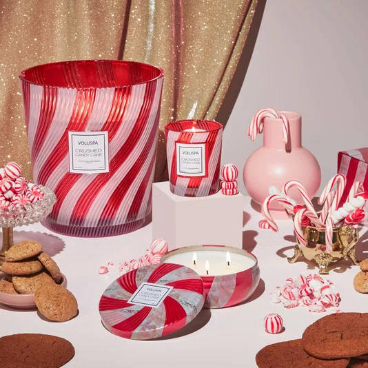 Vela Lata 3 Pavios Crushed Candy Cane Voluspa 60 Horas