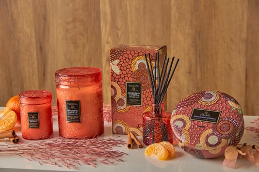 Vela Lata 3 Pavios Mandarino Cannela Voluspa 60 Horas