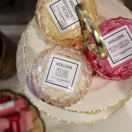 Vela Macaron Rose Petal Ice Cream Roses Voluspa 15 Horas