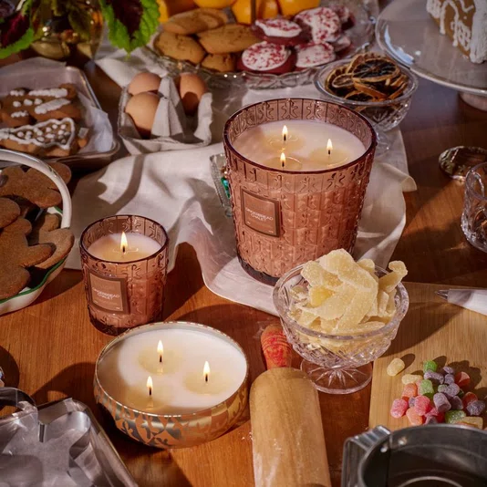 Vela Pedestal 3 Pavios Gingerbread Chalet Voluspa 80 Horas