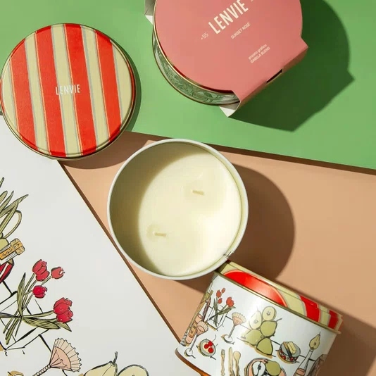 Vela Perfumada Lata Lenvie Sunset Rosé 250 g