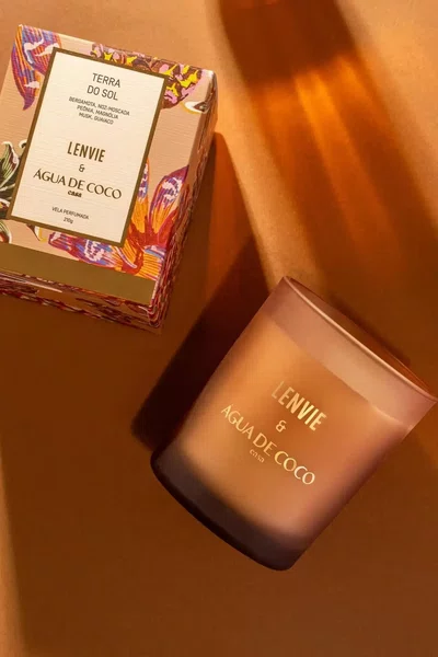 Vela Perfumada Terra do Sol Água De Coco Lenvie 210 g