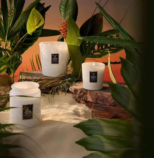 Vela Vaso Pedestal 3 Pavios Tahitian Coconut Vanilla Voluspa 80 Horas