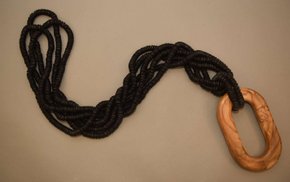 Colar Elo Madeira Teca Studio L 145 cm