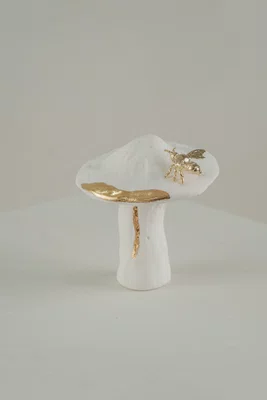 Escultura com Abelha Série Cogumelos Atelier Le Motif 11 x 9 cm