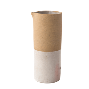 Jarra Grande em Cerâmica Luli Ateliê Branco 8 x 22 cm Jarra Grande em Cerâmica Luli Ateliê Branco 8 x 22 cm