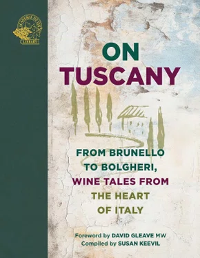 Livro On Tuscany: From Brunello to Bolgheri, Wine Tales From The Heart Of Italy Queen Books