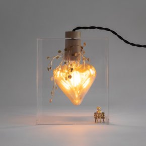 Luminária Coração Apertado Pracinha 25cm Bivolt