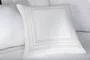 Almofada Rienzo 300 Fios Egípcio Trussardi Branco/Nocciola 45 x 45 cm