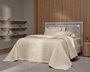 Jogo De Colcha Queen Monteleoni 200 Fios Trussardi Crema 2,40 x 2,60 m