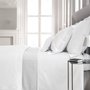 Lençol com Elástico Roma Super King 500 Fios Yves Delorme Branco 2,00x2,00m