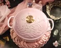 Panela Redonda Wicked Glinda Signature Le Creuset Shell Pink 24 cm