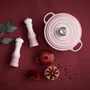 Jogo 2 Moedores Sal e Pimenta Le Creuset Shell Pink
