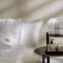 Toalha  Banhao  Barberine  Trussardi  Branco/Nocciola  0,86 cm   x  1,50 m